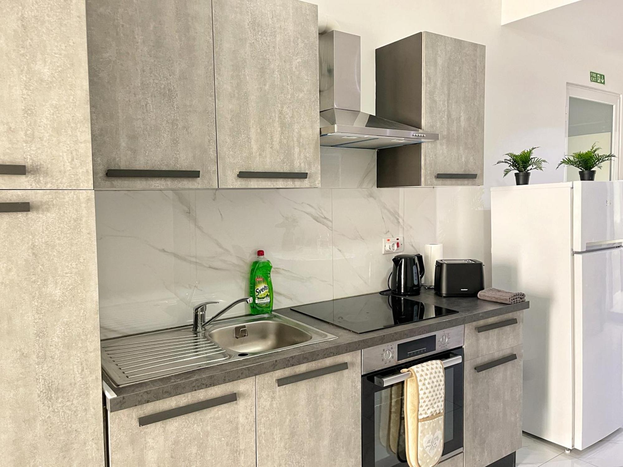 Marina Apartments Мсида Екстериор снимка