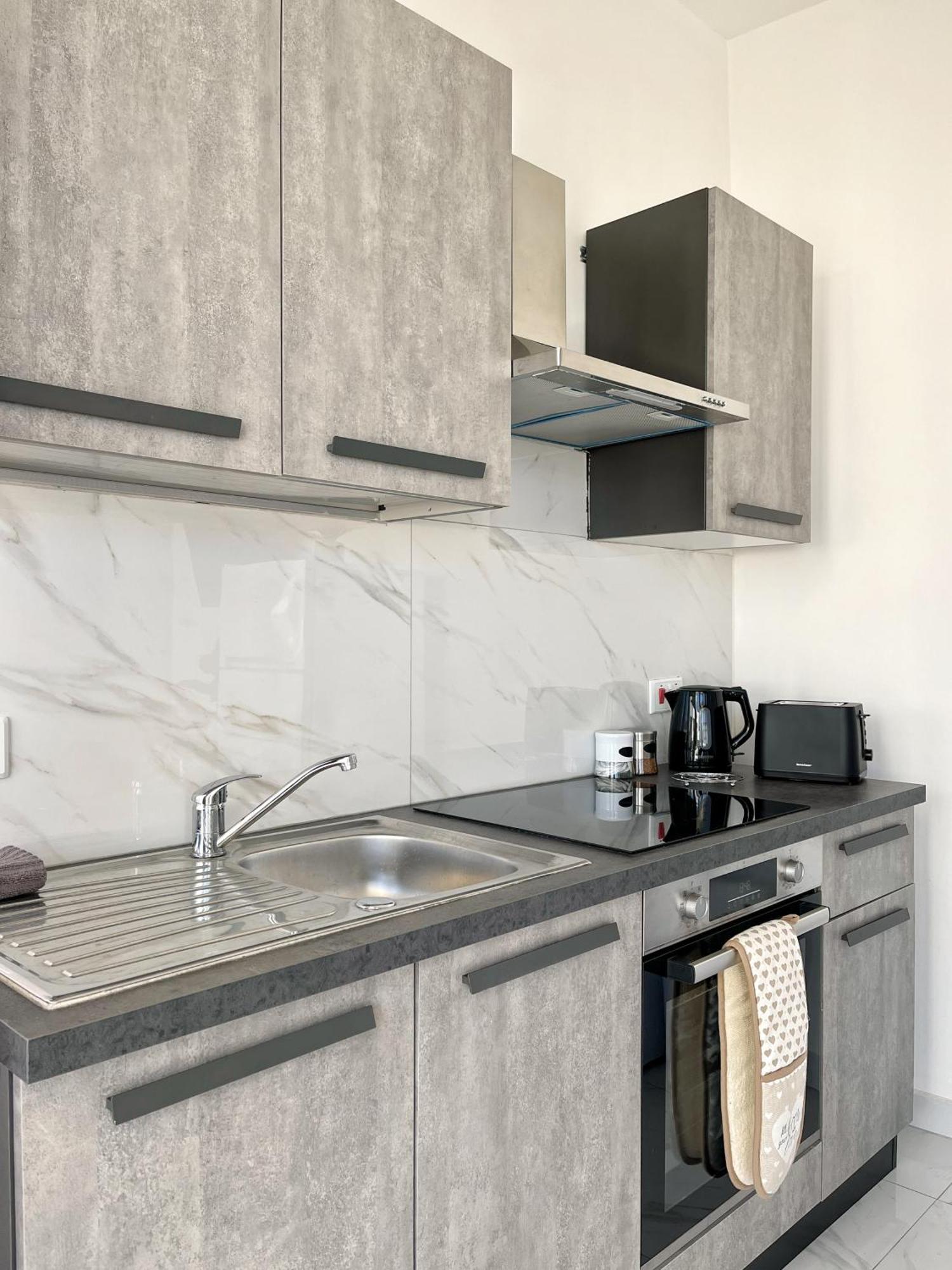 Marina Apartments Мсида Екстериор снимка